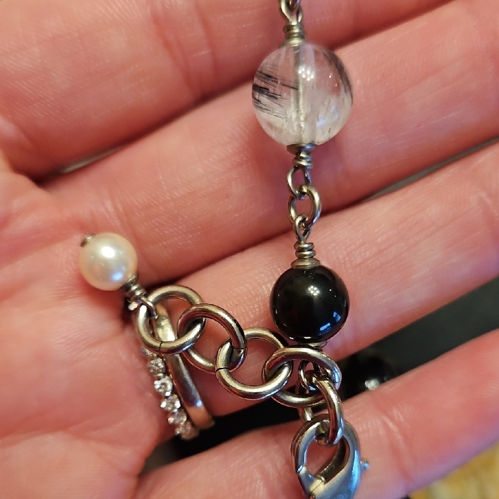 💸SOLD💸 CHANEL Bracelet CC Star Crystals Black Silver Beads Pearls 12P - Picture 6 of 8